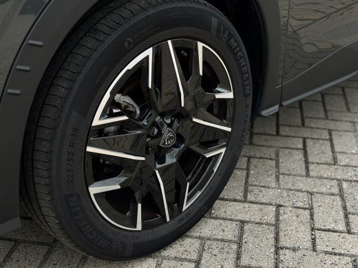 Peugeot 3008 1.2 Hybrid 136 GT Donkergrijze GT | Camera 360 graden | NAVI Fullscreen | Airco AUTO | Apple Carp... ActivLease financial lease