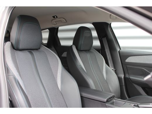 Peugeot 308 SW 1.6 HYBRID 180PK ALLURE PACK AUTOMAAT / NAVI / LEDER / CLIMA / LED / PDC / 17" LMV / CAMERA / ... ActivLease financial lease