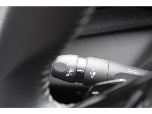 Peugeot 308 SW 1.6 HYBRID 180PK ALLURE PACK AUTOMAAT / NAVI / LEDER / CLIMA / LED / PDC / 17" LMV / CAMERA / ... ActivLease financial lease