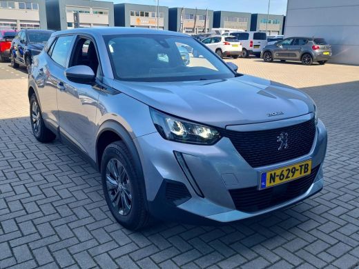 Peugeot e-2008 EV Active Pack 50 kWh 3 Fase | 3D Navigatie | Full-LED | 1e Eigenaar | Dealeronderhouden | 16"LMV... Peugeot e-2008 EV Active Pack 50 kWh 3 Fase | 3D Navigatie | Full-LED | 1e Eigenaar | Dealeronderhouden | 16"LMV...