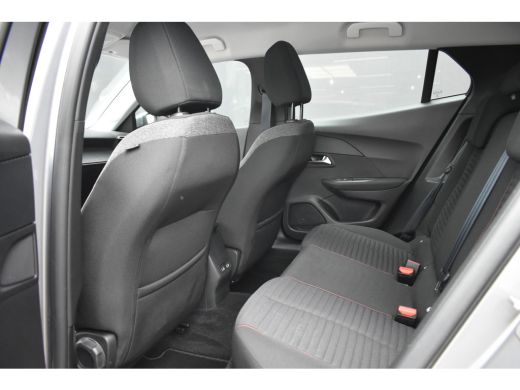 Peugeot e-2008 EV Active Pack 50 kWh 3 Fase | 3D Navigatie | Full-LED | 1e Eigenaar | Dealeronderhouden | 16"LMV... ActivLease financial lease