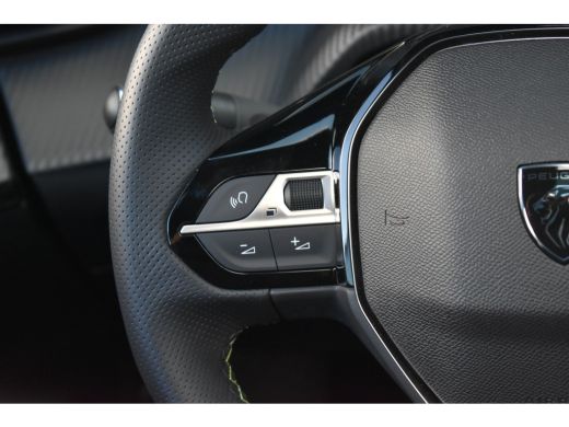 Peugeot e-2008 EV GT 54 kWh 156pk | Schuif-/Kanteldak | Adaptive Cruise | Warmtepomp | Dodehoek-Detectie | Achte... ActivLease financial lease