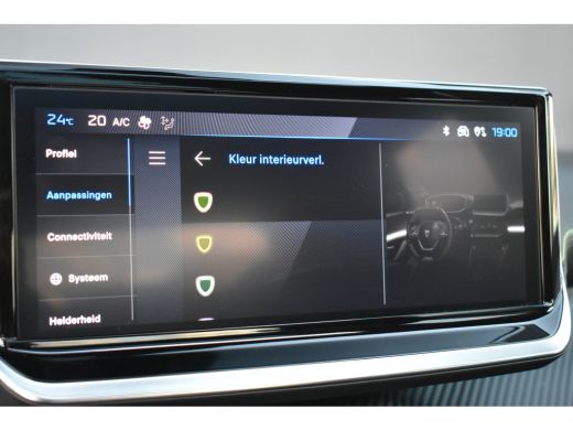Peugeot e-2008 EV GT 54 kWh 156pk | Schuif-/Kanteldak | Adaptive Cruise | Warmtepomp | Dodehoek-Detectie | Achte... ActivLease financial lease