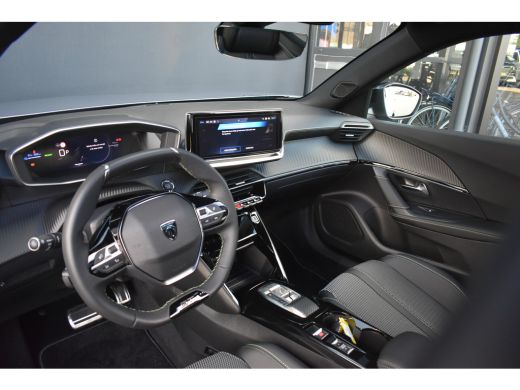 Peugeot e-2008 EV GT 54 kWh 156pk | Schuif-/Kanteldak | Adaptive Cruise | Warmtepomp | Dodehoek-Detectie | Achte... ActivLease financial lease