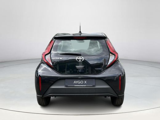 Toyota Aygo 1.0 VVT-i MT Play | Night Sky Black metallic | Nieuw uit voorraad leverbaar | ActivLease financial lease