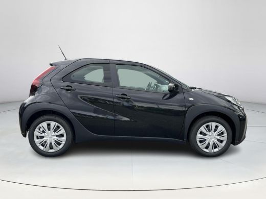 Toyota Aygo 1.0 VVT-i MT Play | Night Sky Black metallic | Nieuw uit voorraad leverbaar | ActivLease financial lease