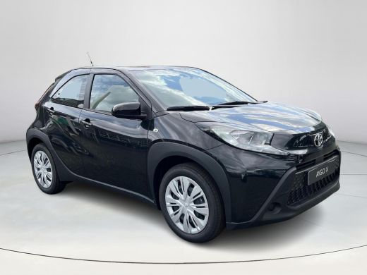 Toyota Aygo 1.0 VVT-i MT Play | Night Sky Black metallic | Nieuw uit voorraad leverbaar | ActivLease financial lease