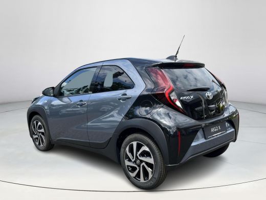 Toyota Aygo 1.0 VVT-i MT Pulse |  Celestite Grey met zwart dak | Nieuw uit voorraad leverbaar | ActivLease financial lease