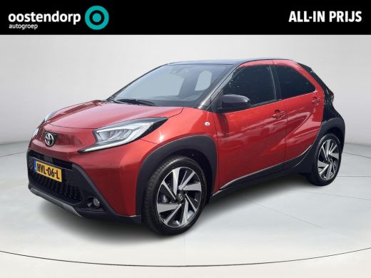 Toyota Aygo 1.0 VVT-i S-CVT Envy | Parkeersensoren | Stoelverwarming | Keyless entry | Navigatie | Toyota Aygo 1.0 VVT-i S-CVT Envy | Parkeersensoren | Stoelverwarming | Keyless entry | Navigatie |