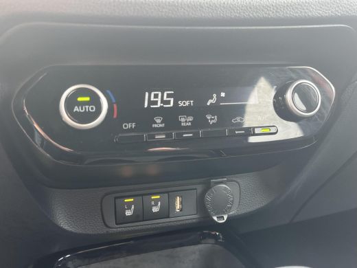 Toyota Aygo 1.0 VVT-i S-CVT Envy | Parkeersensoren | Stoelverwarming | Keyless entry | Navigatie | ActivLease financial lease