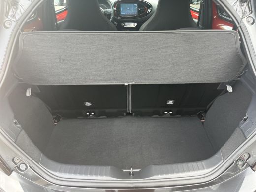 Toyota Aygo 1.0 VVT-i S-CVT Envy | Parkeersensoren | Stoelverwarming | Keyless entry | Navigatie | ActivLease financial lease