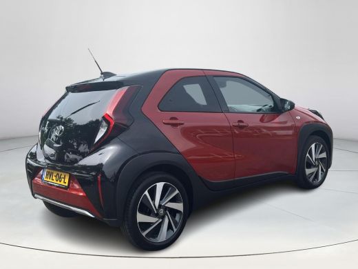 Toyota Aygo 1.0 VVT-i S-CVT Envy | Parkeersensoren | Stoelverwarming | Keyless entry | Navigatie | ActivLease financial lease