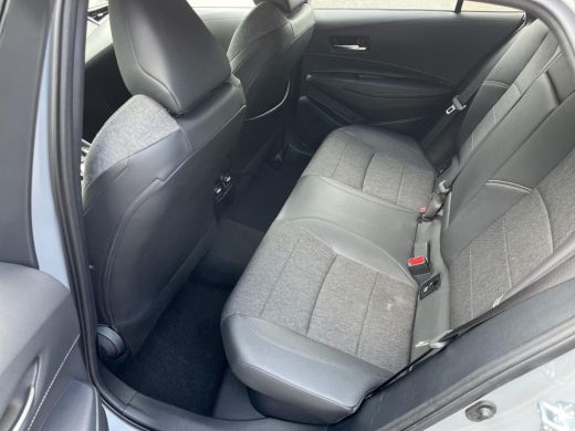 Toyota Corolla Touring Sports 1.8 Hybrid Dynamic | Navigatie | Apple CarPlay/Android auto | Achteruitrijcamera | Stoelverwarmin... ActivLease financial lease