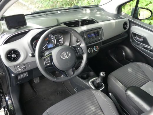 Toyota Yaris 1.0 VVT-i Comfort | LAGE KM-STAND | AIRCO | ActivLease financial lease