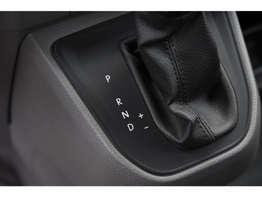 Volkswagen Crafter 35 2.0 TDI L4H3 Automaat *Leer*Navigatie*Trekhaak* ActivLease financial lease