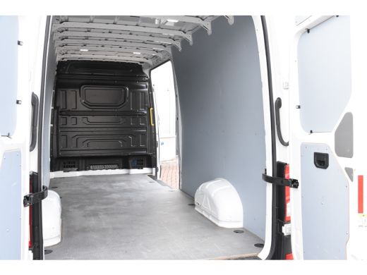 Volkswagen Crafter 35 2.0 TDI L4H3 Automaat *Leer*Navigatie*Trekhaak* ActivLease financial lease