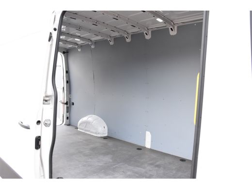 Volkswagen Crafter 35 2.0 TDI L4H3 Automaat *Leer*Navigatie*Trekhaak* ActivLease financial lease
