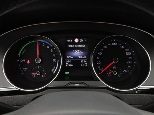 Volkswagen Passat Variant 1.4 TSi 218 Pk Automaat PHEV GTE Business | Panoramadak | 17 Inch | Winterpakket | Alcant... ActivLease financial lease