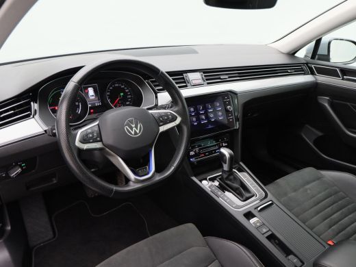 Volkswagen Passat Variant 1.4 TSi 218 Pk Automaat PHEV GTE Business | Panoramadak | 17 Inch | Winterpakket | Alcant... ActivLease financial lease