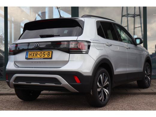 Volkswagen T-Cross Life Edition Inclusief €2000,- inruilvoordeel | 'App-Connect' draadloze smartphone integratie | A... ActivLease financial lease