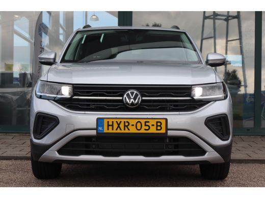 Volkswagen T-Cross Life Edition Inclusief €2000,- inruilvoordeel | 'App-Connect' draadloze smartphone integratie | A... ActivLease financial lease