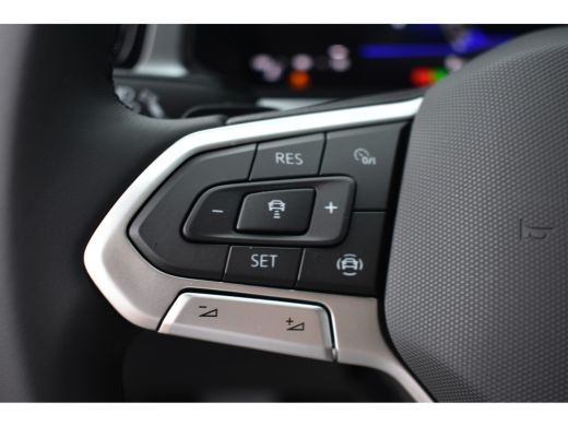 Volkswagen T-Roc Life Edition | 'App-Connect' draadloze smartphone integratie | 'App-Connect' smartphone integrati... ActivLease financial lease