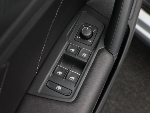 Volkswagen Tiguan 1.4 TSi 245 Pk Automaat eHybrid R-Line Business+ | Adaptive Cruise | 360° Camera | Panorama Dak |... ActivLease financial lease