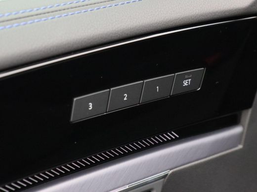 Volkswagen Touareg 3.0 TSi eHybrid 463 Pk 4MOTION R-Line | 360° Camera | Full LED | Trekhaak | Panoramadak | DynAudi... ActivLease financial lease