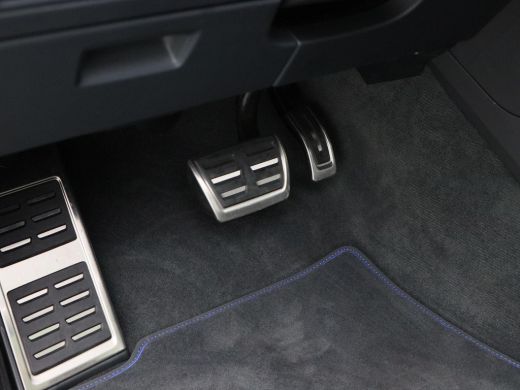 Volkswagen Touareg 3.0 TSi eHybrid 463 Pk 4MOTION R-Line | 360° Camera | Full LED | Trekhaak | Panoramadak | DynAudi... ActivLease financial lease