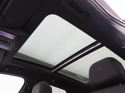 Volkswagen Touareg 3.0 TSi eHybrid 463 Pk 4MOTION R-Line | 360° Camera | Full LED | Trekhaak | Panoramadak | DynAudi... ActivLease financial lease