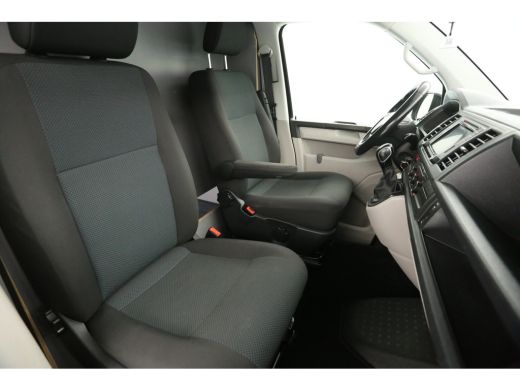 Volkswagen Transporter 2.0 TDI L1H1 150PK Automaat Airco Cruise Carplay Navigatie PDC 2xSchuifdeur ActivLease financial lease