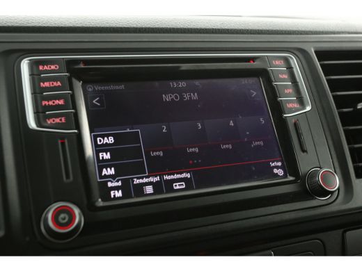 Volkswagen Transporter 2.0 TDI L1H1 150PK Automaat Airco Cruise Carplay Navigatie PDC 2xSchuifdeur ActivLease financial lease