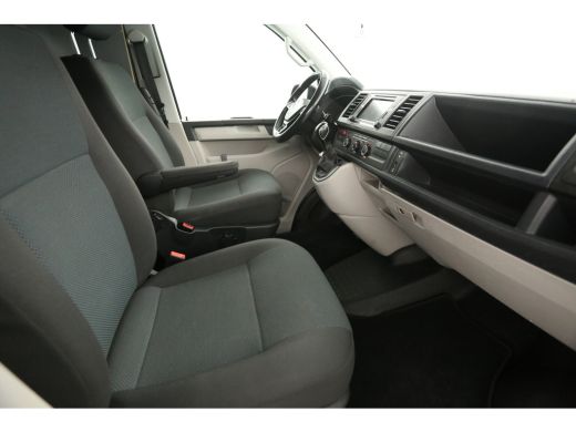 Volkswagen Transporter 2.0 TDI L1H1 150PK Automaat Airco Cruise Carplay Navigatie PDC 2xSchuifdeur ActivLease financial lease