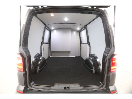 Volkswagen Transporter 2.0 TDI L1H1 150PK Automaat Airco Cruise Carplay Navigatie PDC 2xSchuifdeur ActivLease financial lease