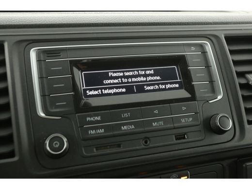 Volkswagen Transporter 2.0 TDI L2H1 Airco Parkeersensoren Elektrpakket Trekhaak ActivLease financial lease