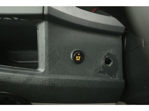 Volkswagen Transporter 2.0 TDI L2H1 Airco Parkeersensoren Elektrpakket Trekhaak ActivLease financial lease