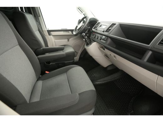 Volkswagen Transporter 2.0 TDI L2H1 Airco Parkeersensoren Elektrpakket Trekhaak ActivLease financial lease