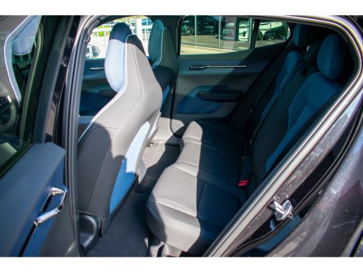 Volvo  EX30 Single Motor Extended Range Ultra 69 kWh -Pano-Stuur/stoel verw-ACC-H/K- ActivLease financial lease