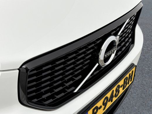 Volvo  XC40 T5 Recharge R-Design ActivLease financial lease