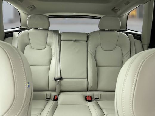 Volvo  XC60 T8 Recharge AWD Plus Dark | 21" | Luchtvering | Geventileerd Nappa Leder | 360 Camera | Trekhaak ... ActivLease financial lease