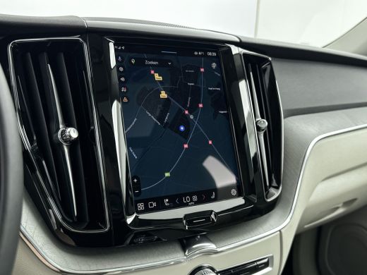 Volvo  XC60 T8 Recharge AWD Plus Dark | 21" | Luchtvering | Geventileerd Nappa Leder | 360 Camera | Trekhaak ... ActivLease financial lease