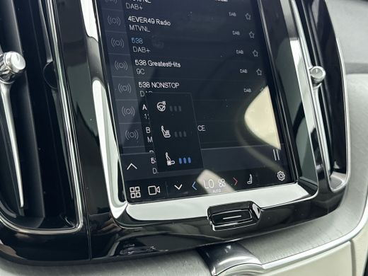 Volvo  XC60 T8 Recharge AWD Plus Dark | 21" | Luchtvering | Geventileerd Nappa Leder | 360 Camera | Trekhaak ... ActivLease financial lease