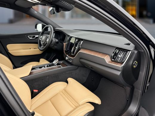 Volvo  XC60 T8 Recharge AWD Plus Dark | 21" | Luchtvering | Geventileerd Nappa Leder | 360 Camera | Trekhaak ... ActivLease financial lease