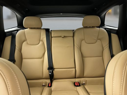 Volvo  XC60 T8 Recharge AWD Plus Dark | 21" | Luchtvering | Geventileerd Nappa Leder | 360 Camera | Trekhaak ... ActivLease financial lease