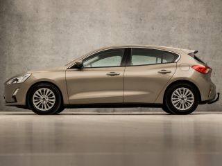 Ford Focus 1.0 EcoBoost Titanium Business Automaat (APPLE CARPLAY, GROOT NAVI, STUUR/STOELVERWARMING, ADAPTI...