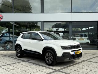 Jeep Avenger Altitude 54 kWh | Navi | Carplay | Stoelverwarming |