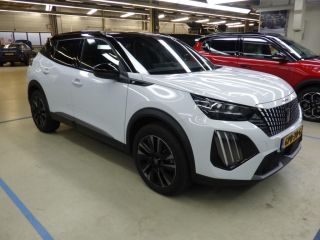 Peugeot e-2008 EV GT 54 kWh 156pk | Massage | Stoelverwarming | Alcantara | Elektr. Stoelen | 18"LMV | Adaptive ...