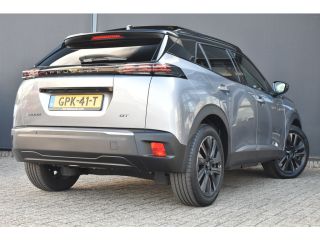 Peugeot e-2008 EV GT 54 kWh 156pk | Schuif-/Kanteldak | Adaptive Cruise | Warmtepomp | Dodehoek-Detectie | Achte...