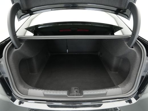 Audi A3 Limousine 35 TFSI 150pk S-Tronic S-Line edition Panorama Navigatie Acc Led ActivLease financial lease