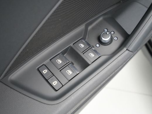 Audi A3 Limousine 35 TFSI 150pk S-Tronic S-Line edition Panorama Navigatie Acc Led ActivLease financial lease